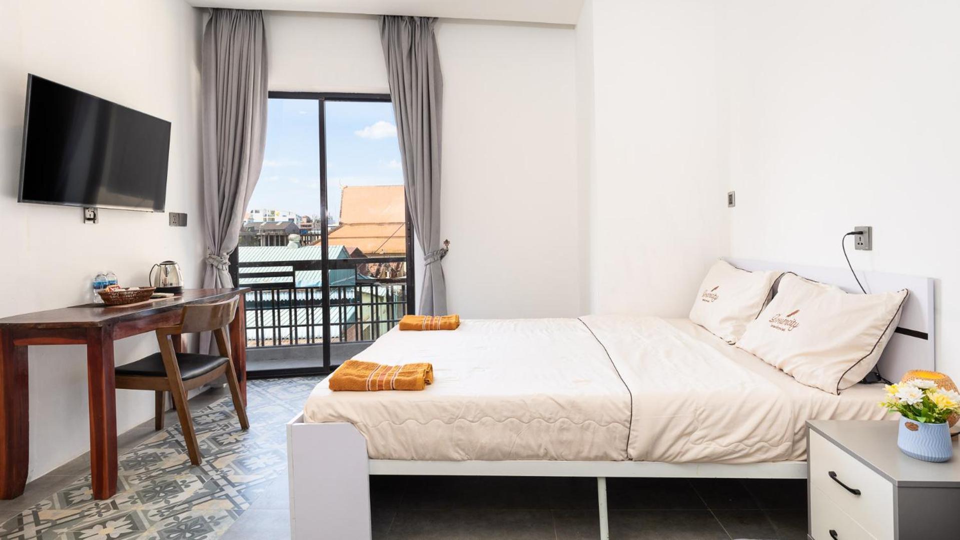 Sky Hotel Central Phnom Penh - Rooms & Apartments Exteriör bild
