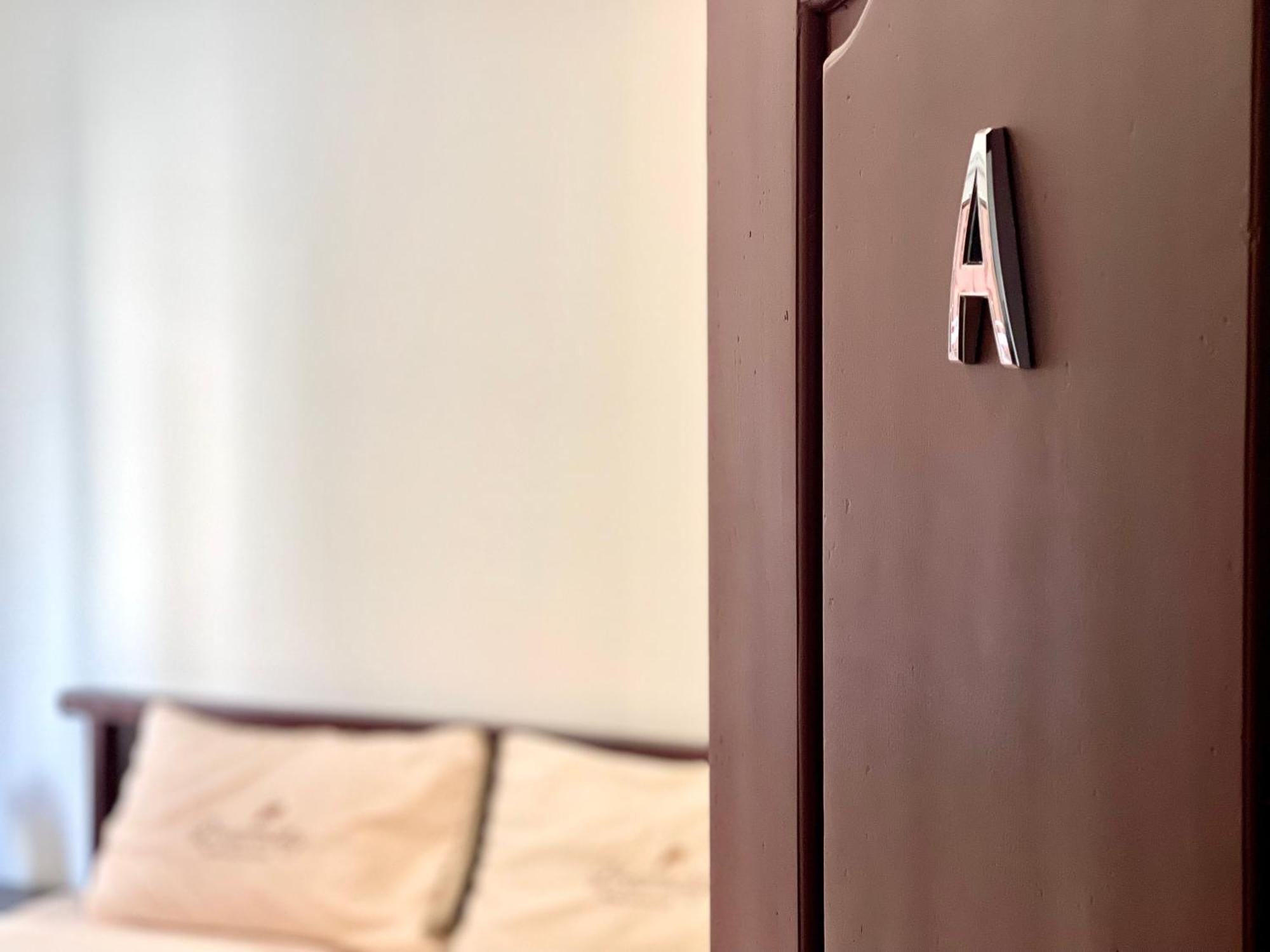 Sky Hotel Central Phnom Penh - Rooms & Apartments Exteriör bild